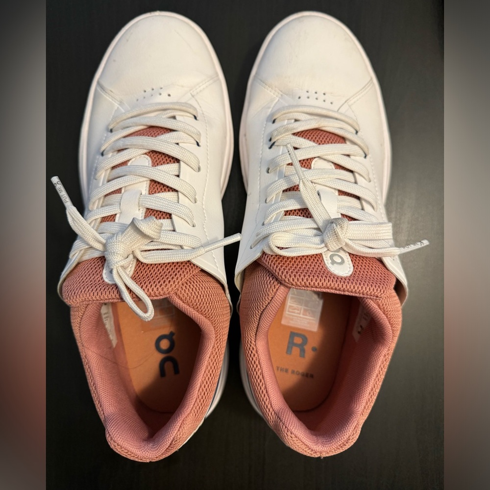 The Roger Advantage On Shoes Women size 10.5 Wide